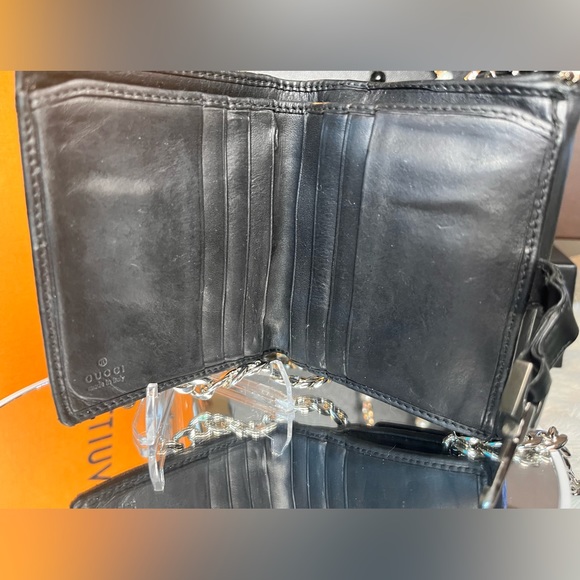 GUCCI Compact Wallet with Unbranded Silver Chain. - Picture 2 of 7